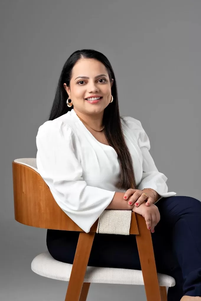 Dra. Fernanda Valeriano